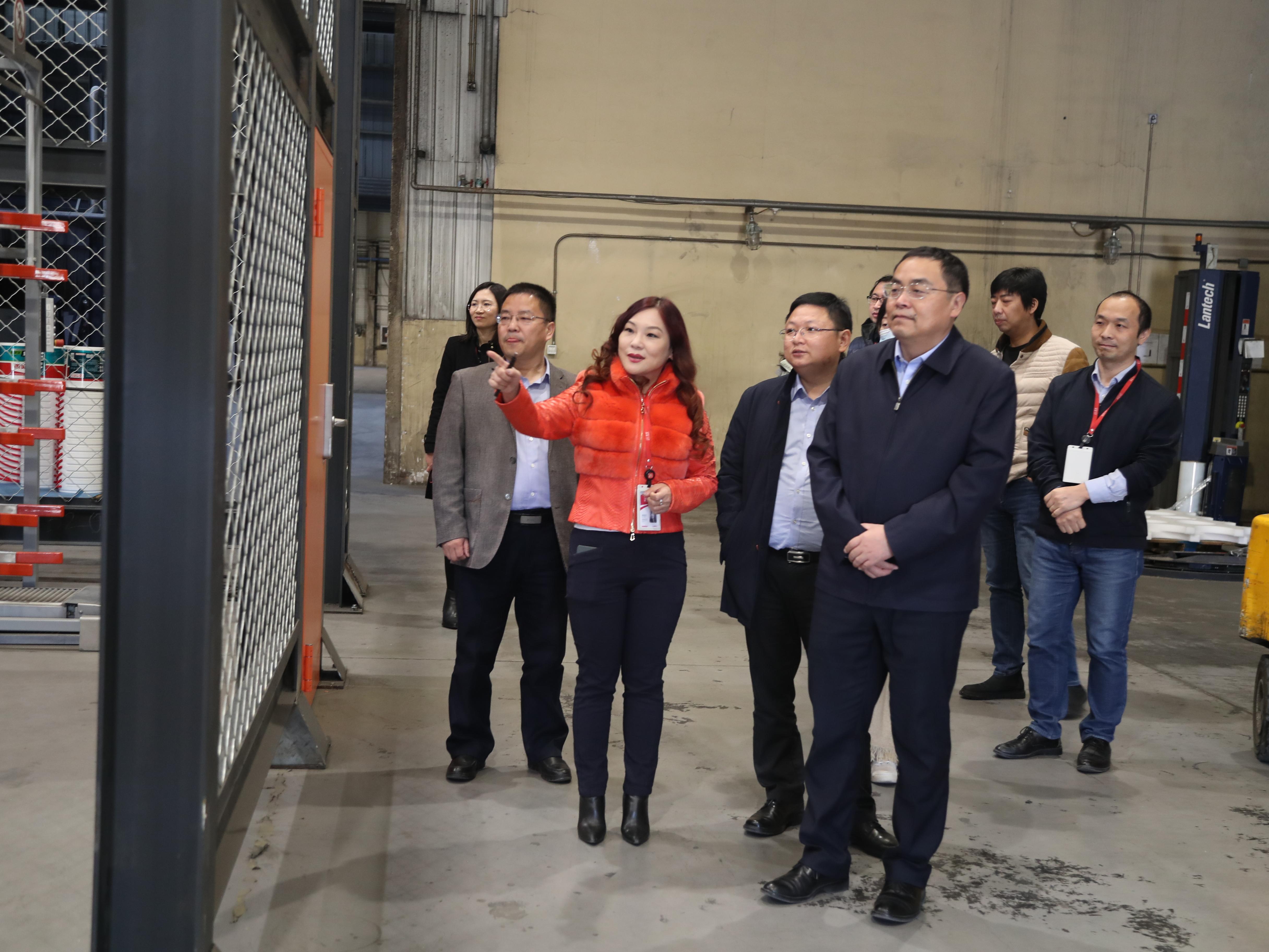 大興區(qū)委常委，副區(qū)長石銀峰蒞臨美巢走訪調(diào)研